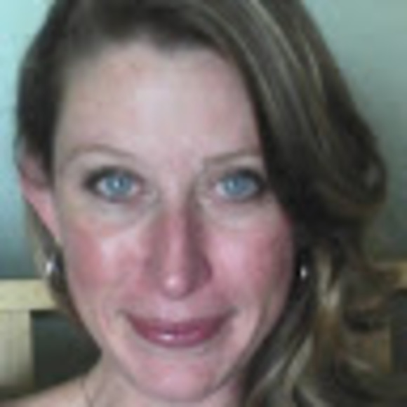 Meet your Posher, Hillary - Picture 1 of 1